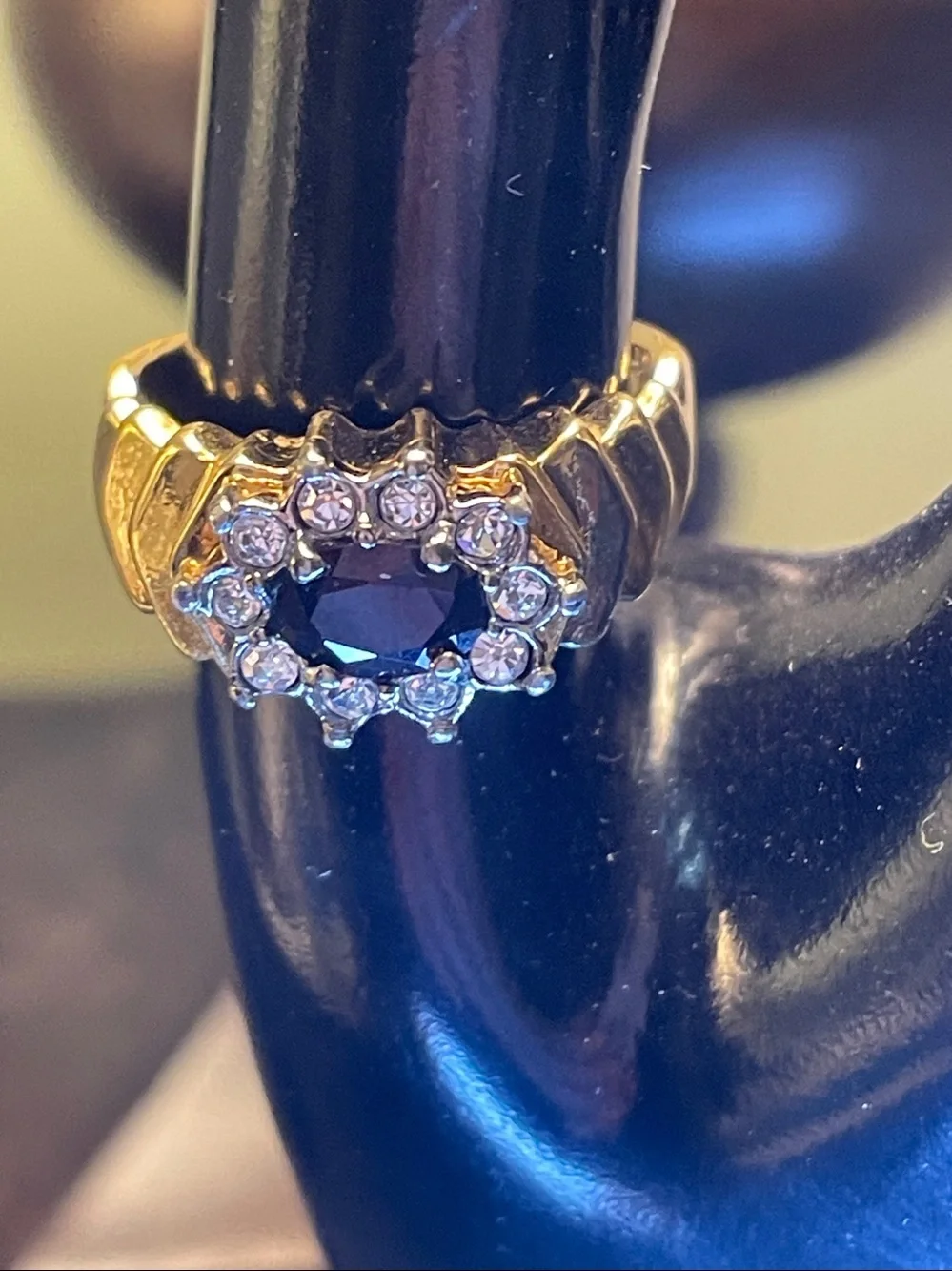 Elegant Gold and Red Stone Ring with Rhinestones Size 8.5